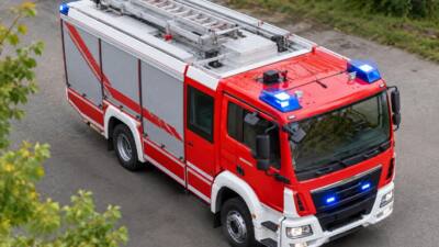 Feuerwehr befreit Igel aus Rohr am Pleschinger See