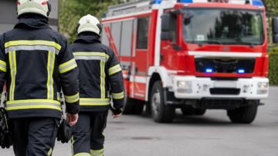 Feuerwehr führt Wassertransport für Nutztiere in Stratberg durch
