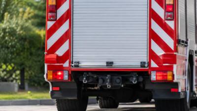 Feuerwehr kontrolliert Haus in der Ramsauerstraße nach Kaminbrand