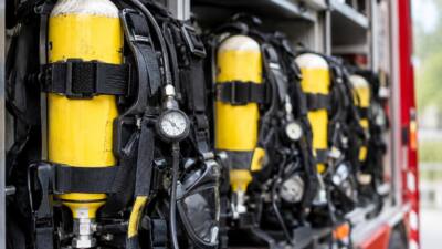 Feuerwehr löscht Pkw-Brand auf der A2 bei Seebenstein