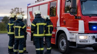 Feuerwehr Trasdorf rückt nach Unfallverdacht zu Haus aus