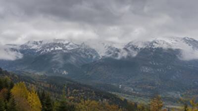 Gipfel rund um das Gailtal tragen ersten Schnee der Saison