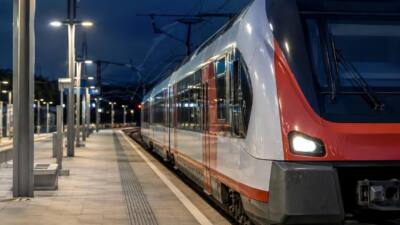 Güterwagen entgleist: Zugverkehr in Wiener Neustadt eingeschränkt