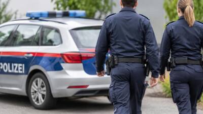 Kollision an der L562 verletzt drei Menschen in Ried im Traunkreis