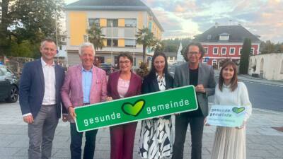Moosburg erhält Tafel als „Gesunde Gemeinde“