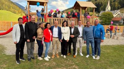 Spiel-Park bei Volksschule in Zell ist eröffnet