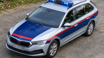 Neunjähriger bei Pkw-Unfall auf B171 in Hall in Tirol leicht verletzt