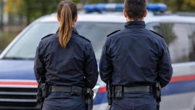Pkw erfasst 21-Jährige auf Schutzweg in Enns