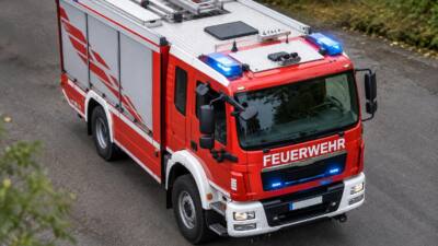 Pkw kommt nach Unfall in Franzhausen im Obstgarten zum Stillstand