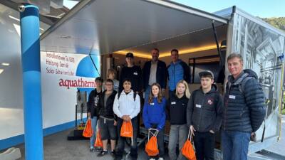 Knapp 100 Jugendliche besuchen Betriebe bei Lehrlingsrallye in Kössen