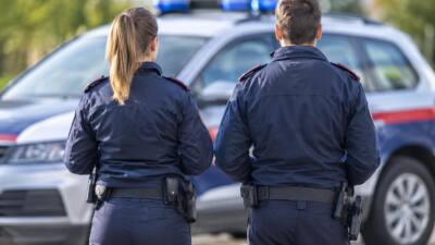 Vier Insassen dürften nach Frontalcrash auf B97 leicht verletzt sein