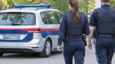 Zwei Lenker bei Auffahrunfall in Kolsass verletzt