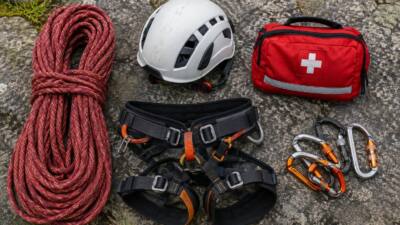 Zwei Männer nach Pkw-Absturz in Prenten verletzt